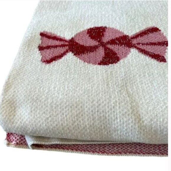 NWT JINGLES & JOY Christmas Peppermint Candy Throw 50x70 Cream Holiday Blanket - Picture 4 of 11